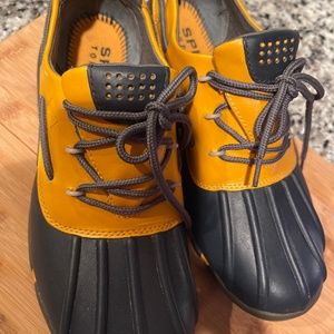 Sperry water shoes